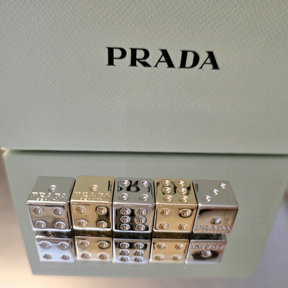 PRADA BEAUTY DICE 🎲 - Picture 2 of 9